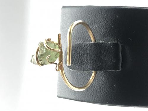 Zlat prsten s vltavnem - jemn prstnek BS Design